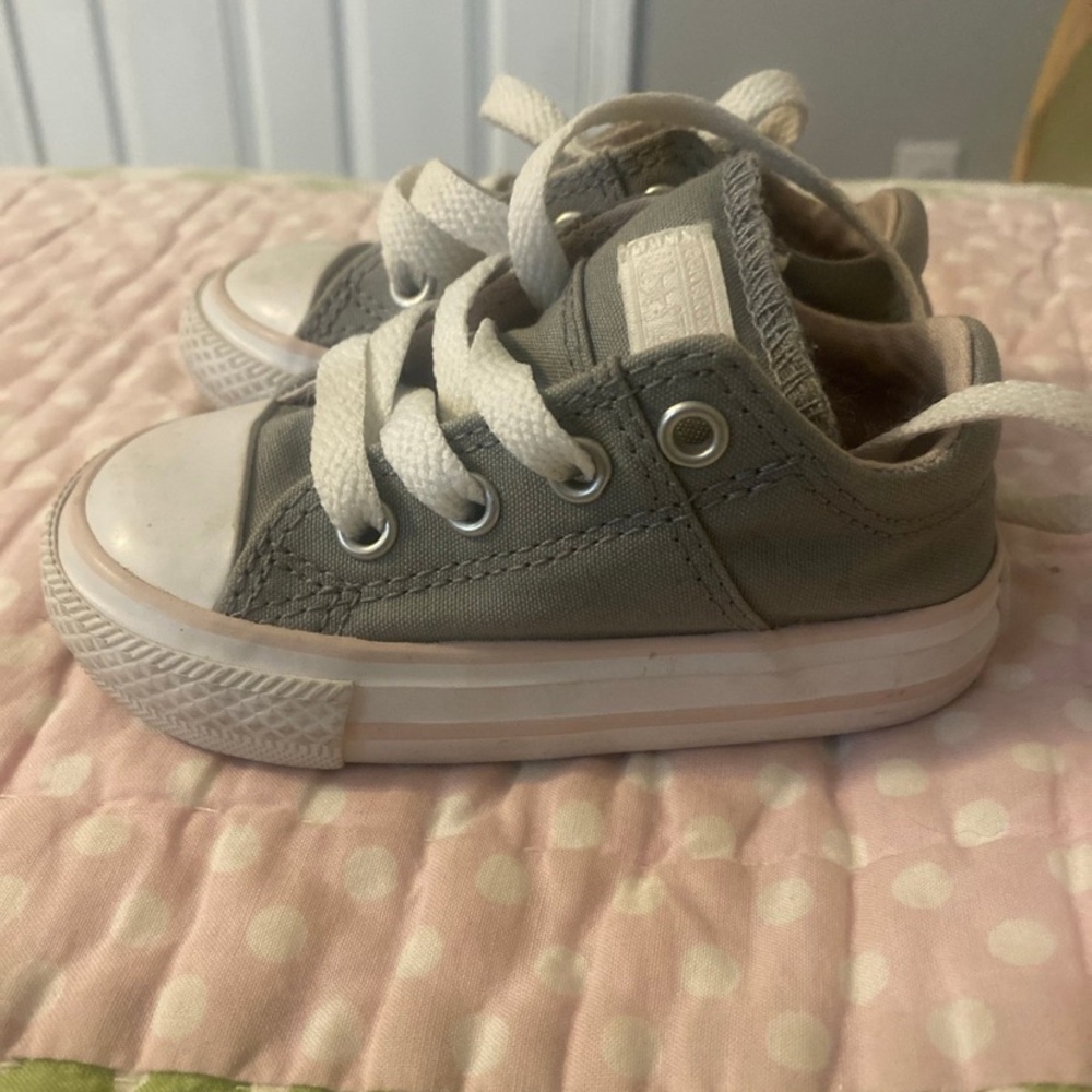 Toddler girl converse
